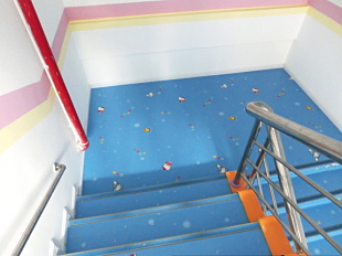 幼兒園專(zhuān)用PVC地板所走過(guò)的路——深圳市華邦